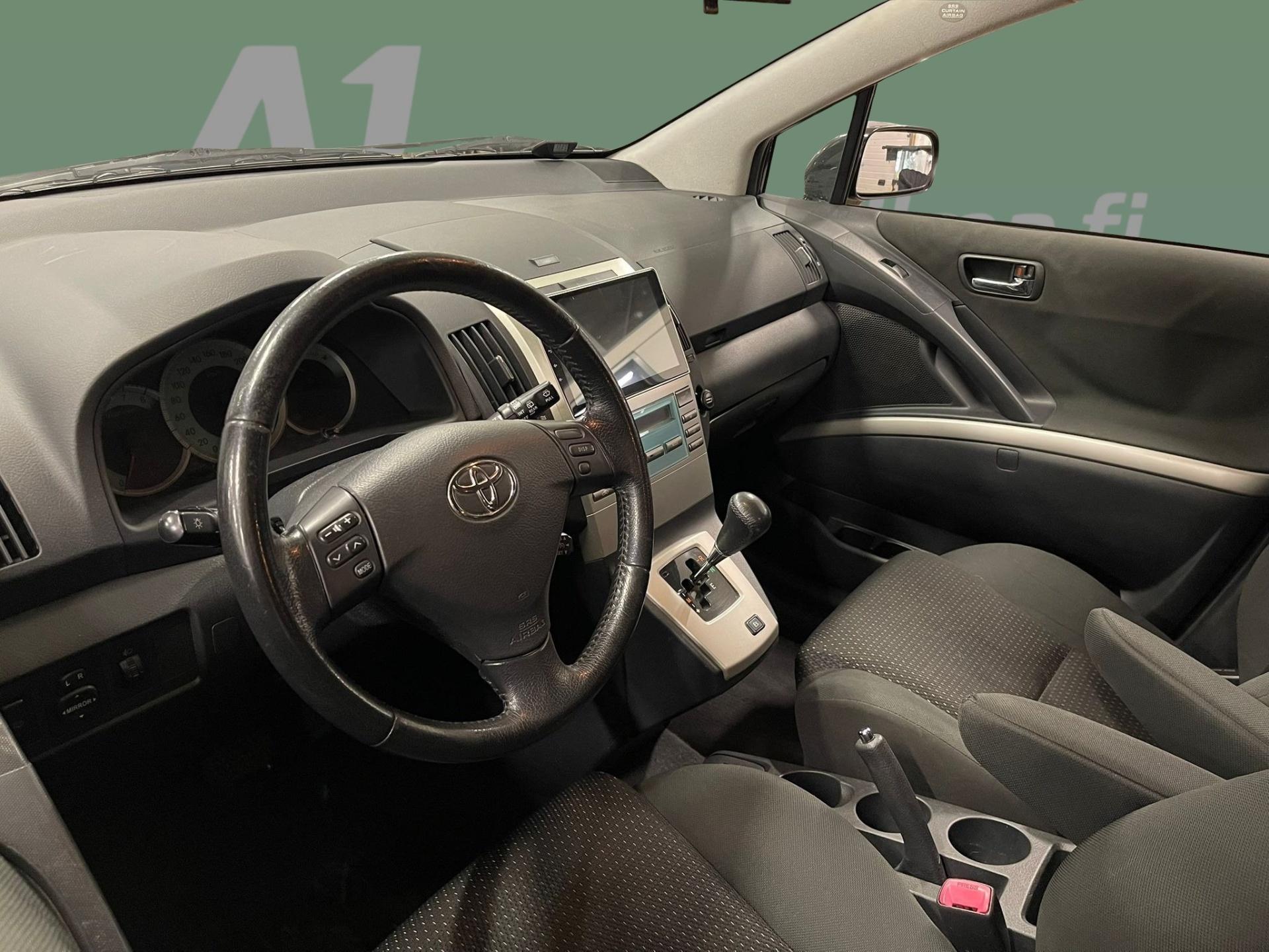 TOYOTA Corolla Verso 2008