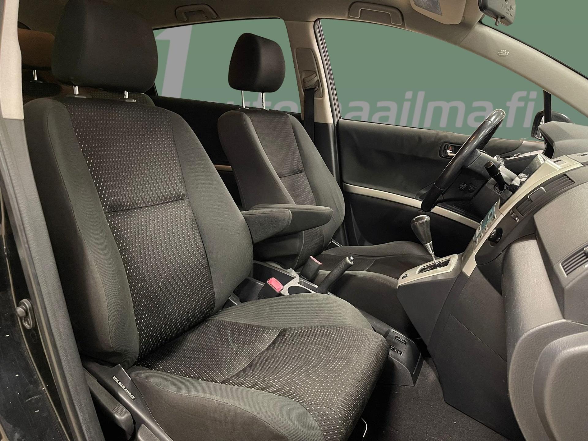 TOYOTA Corolla Verso 2008