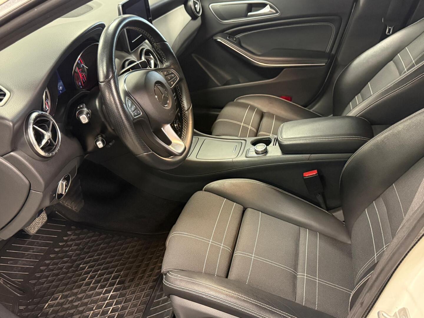 MERCEDES-BENZ CLA 2016