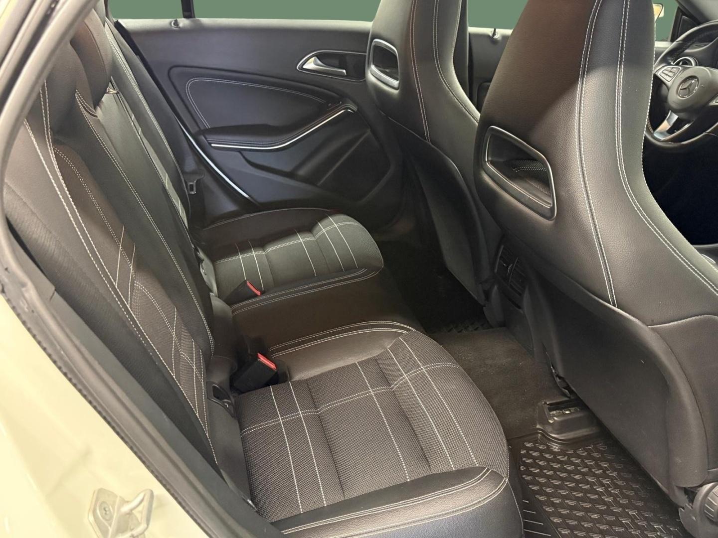 MERCEDES-BENZ CLA 2016