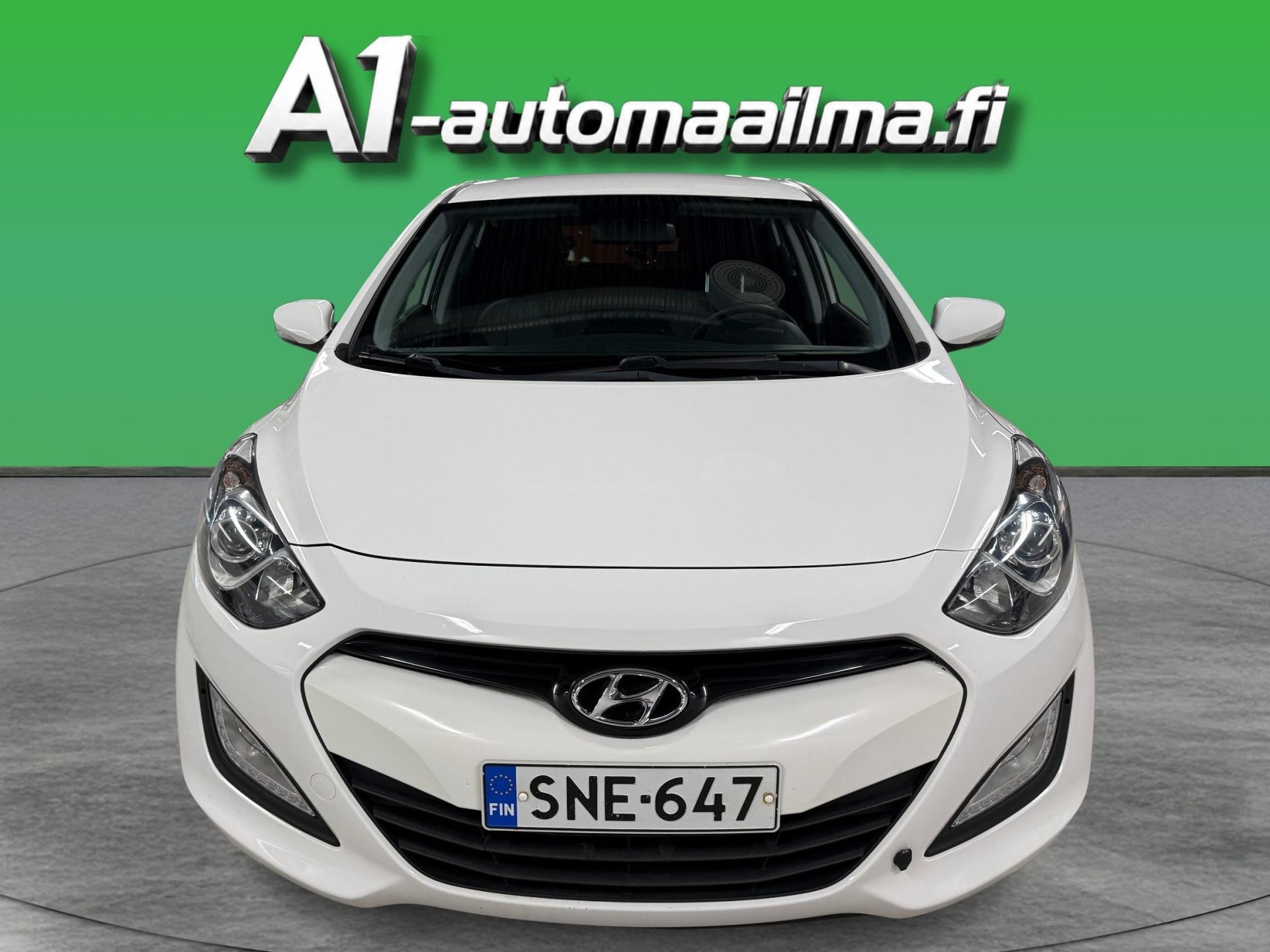 HYUNDAI i30 2013