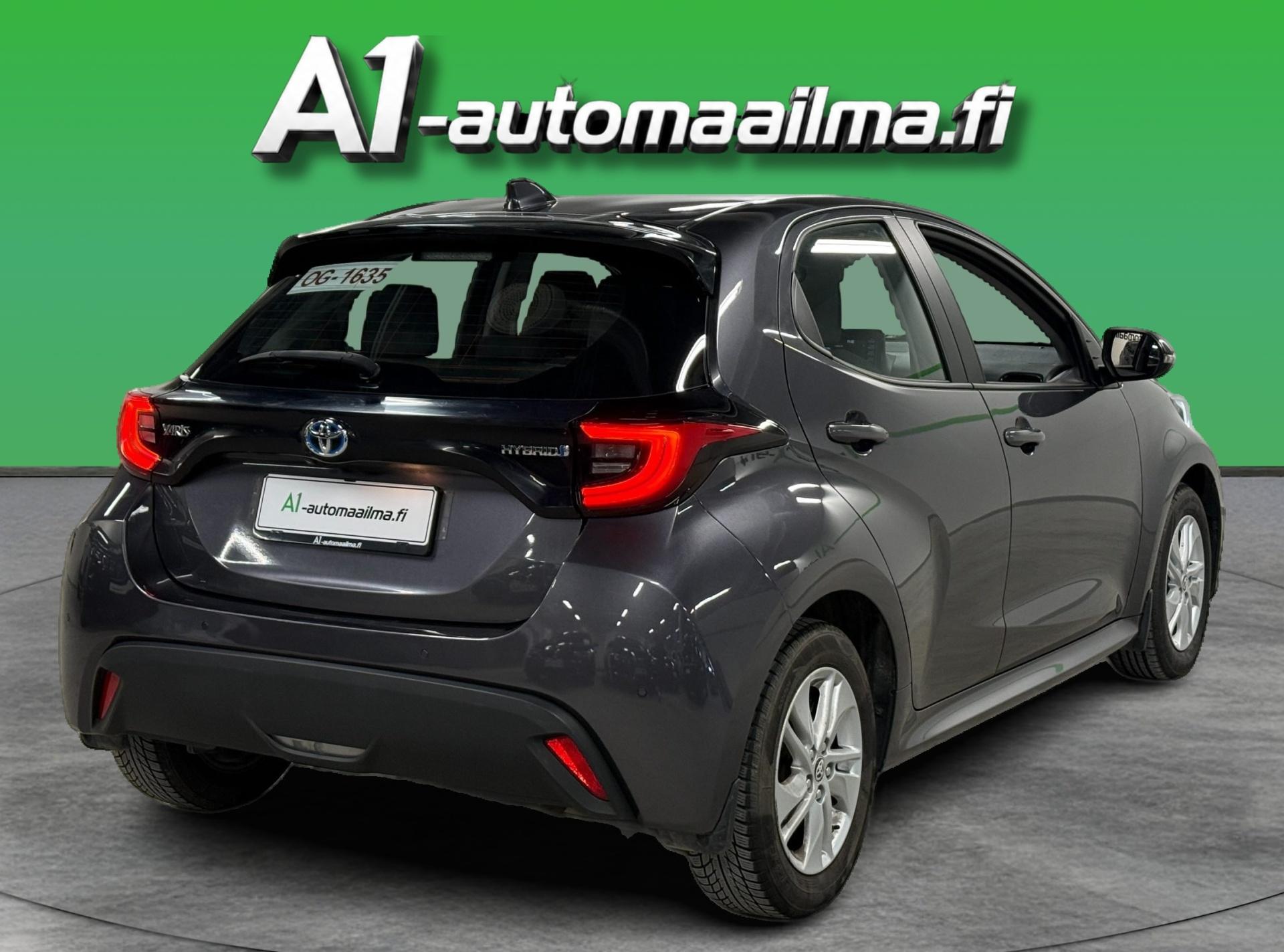 TOYOTA Yaris 2023
