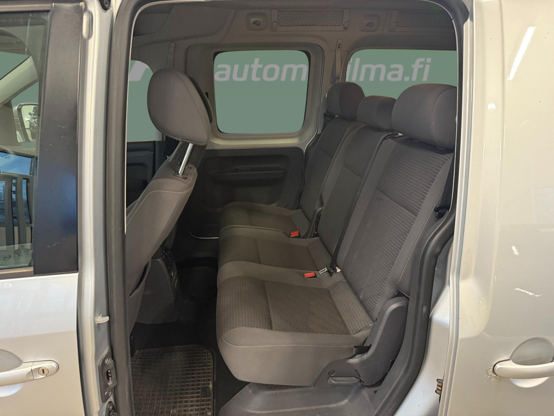 VOLKSWAGEN Caddy Maxi 2011