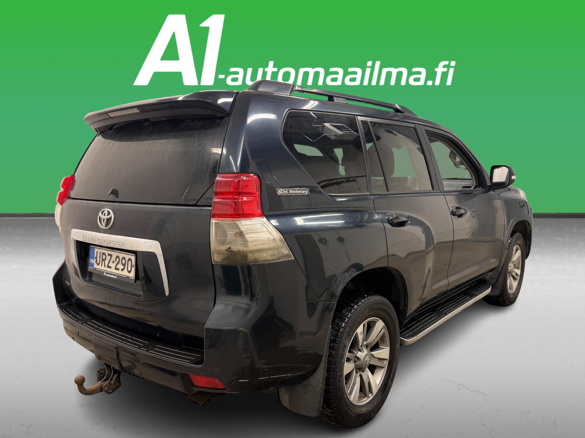 TOYOTA Land Cruiser 2012