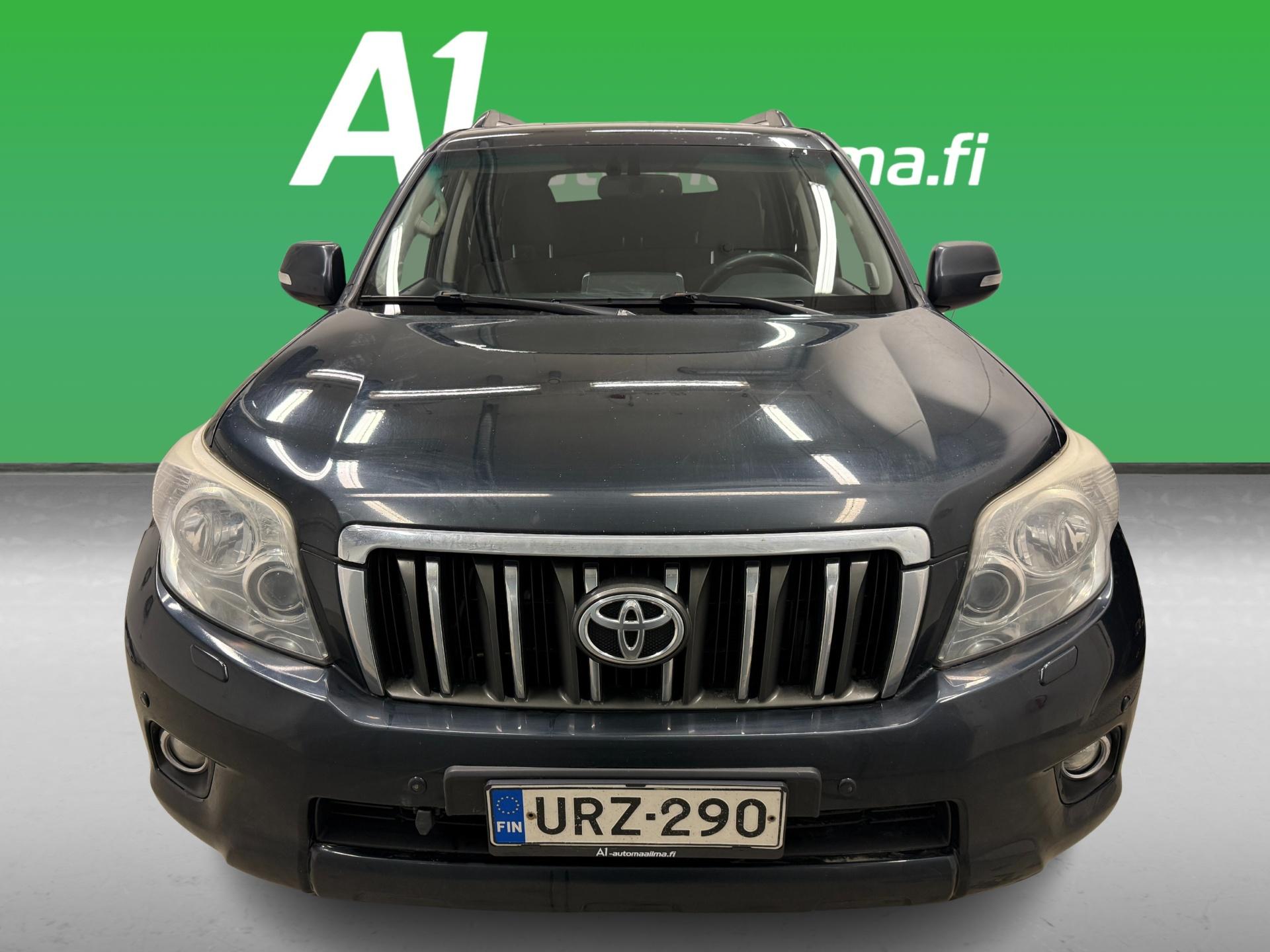 TOYOTA Land Cruiser 2012