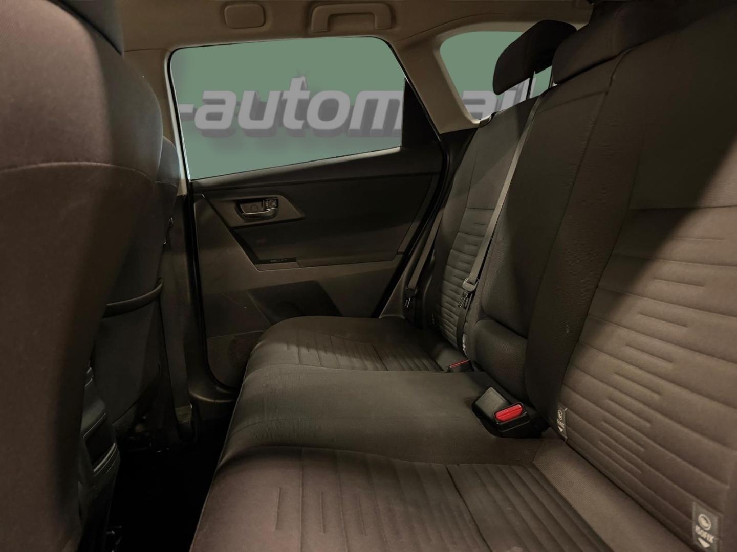 TOYOTA Auris 2015