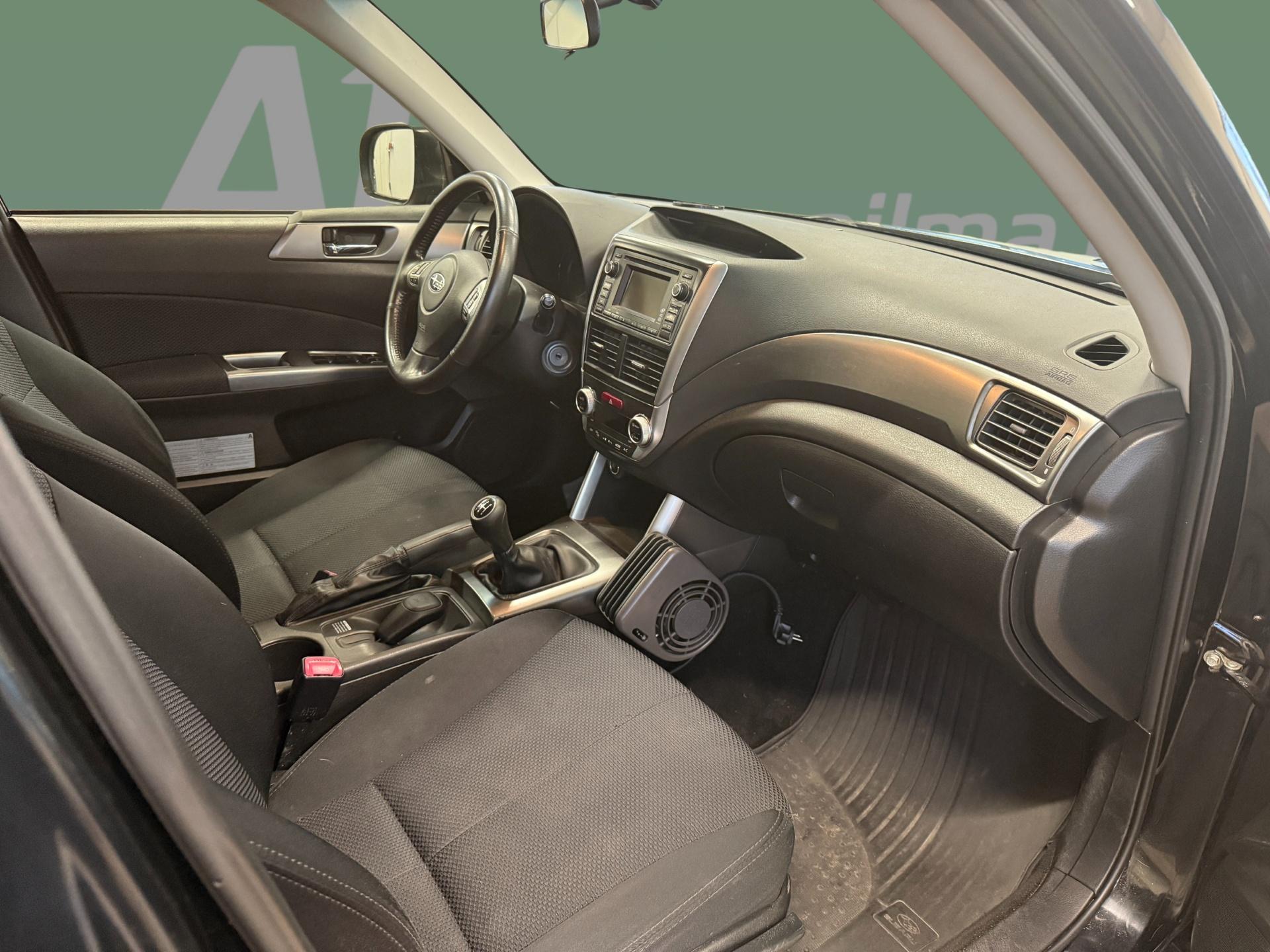 SUBARU Forester 2013