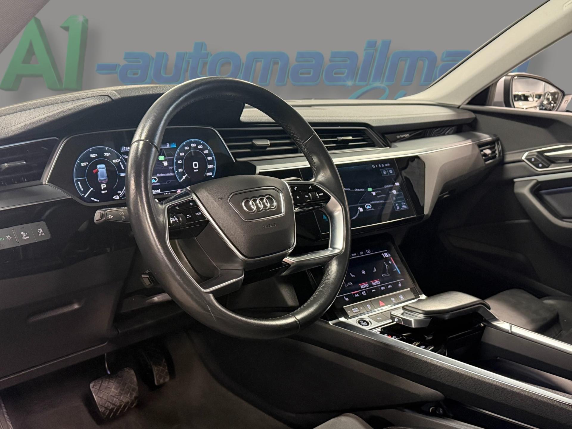 AUDI e-tron 2022