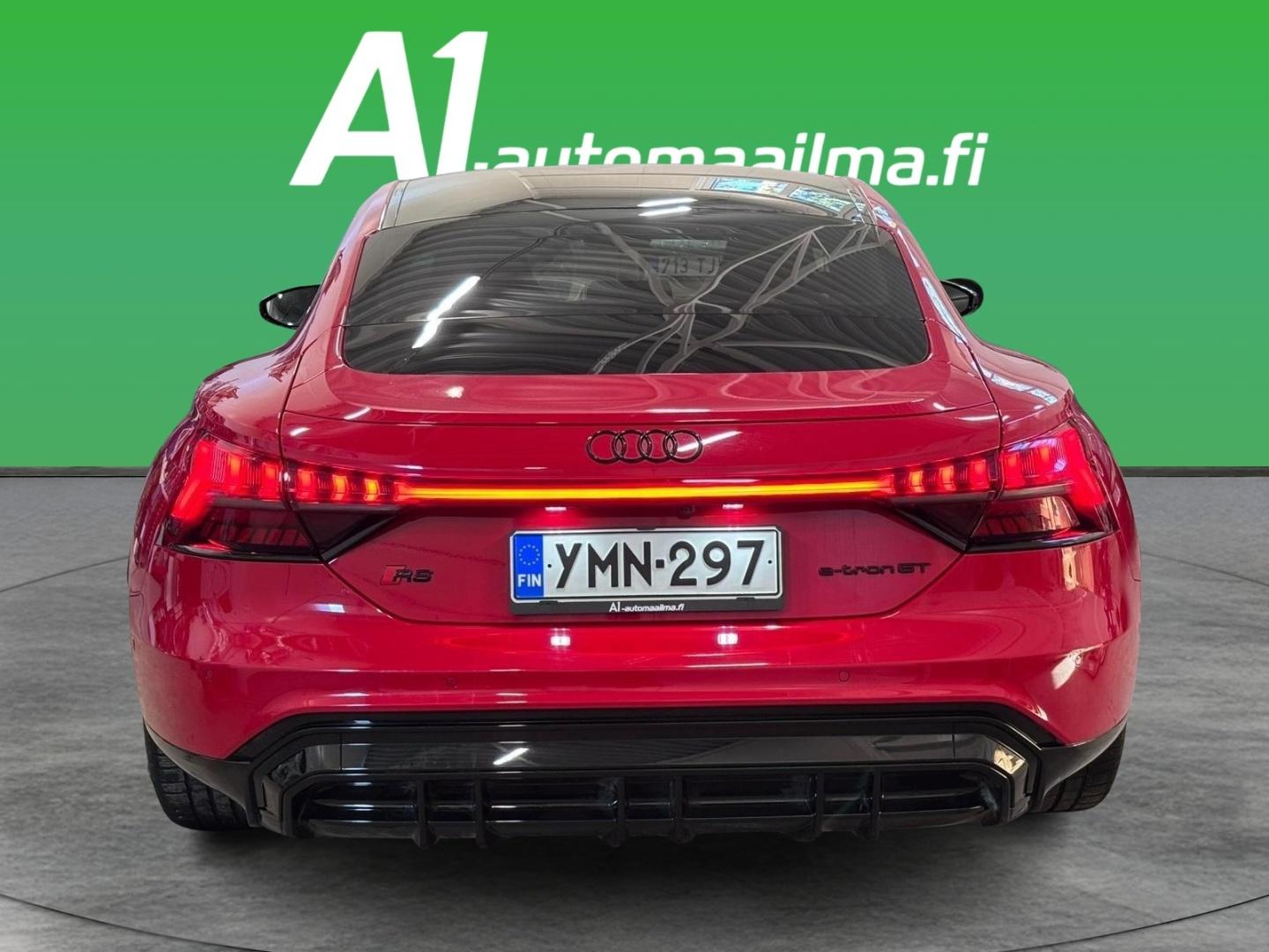 AUDI e-tron GT RS 2023