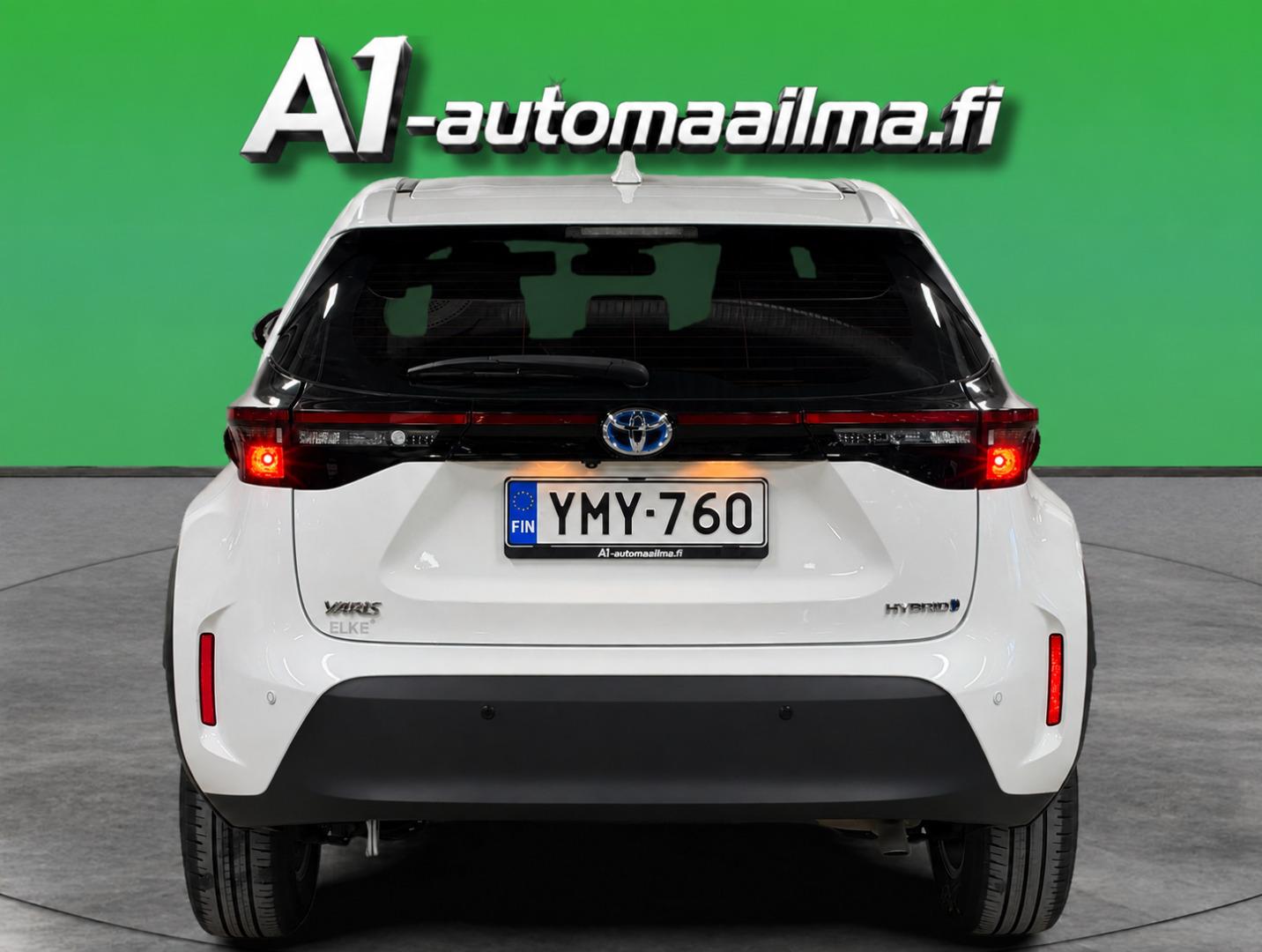 TOYOTA Yaris Cross 6