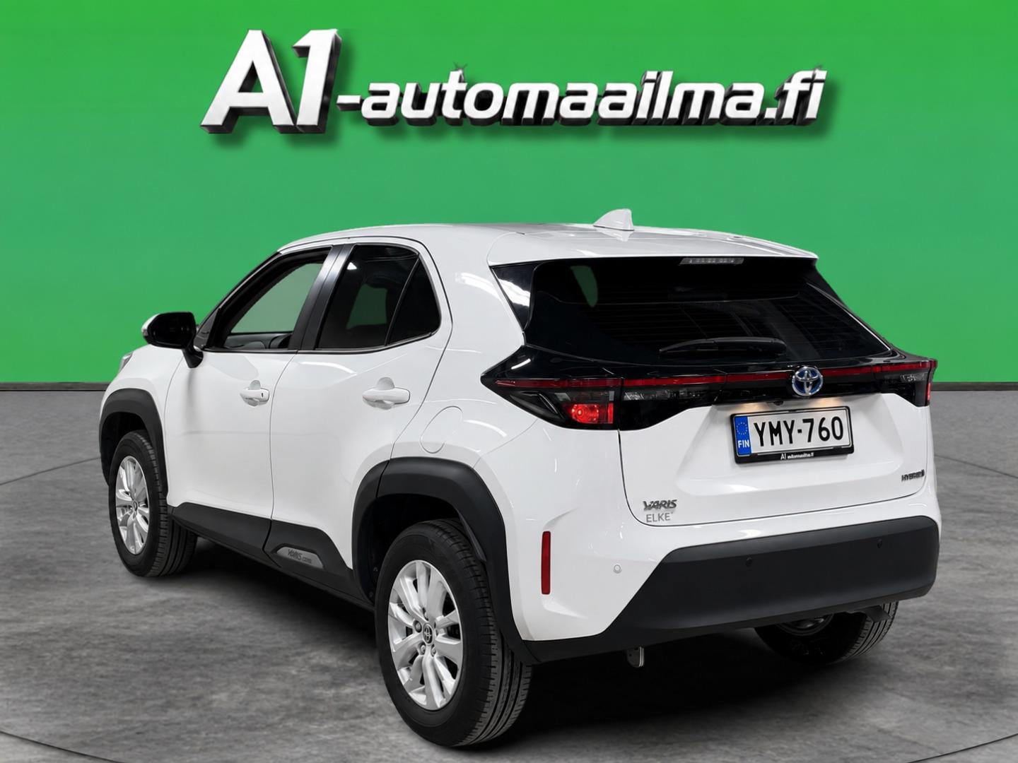 TOYOTA Yaris Cross 7