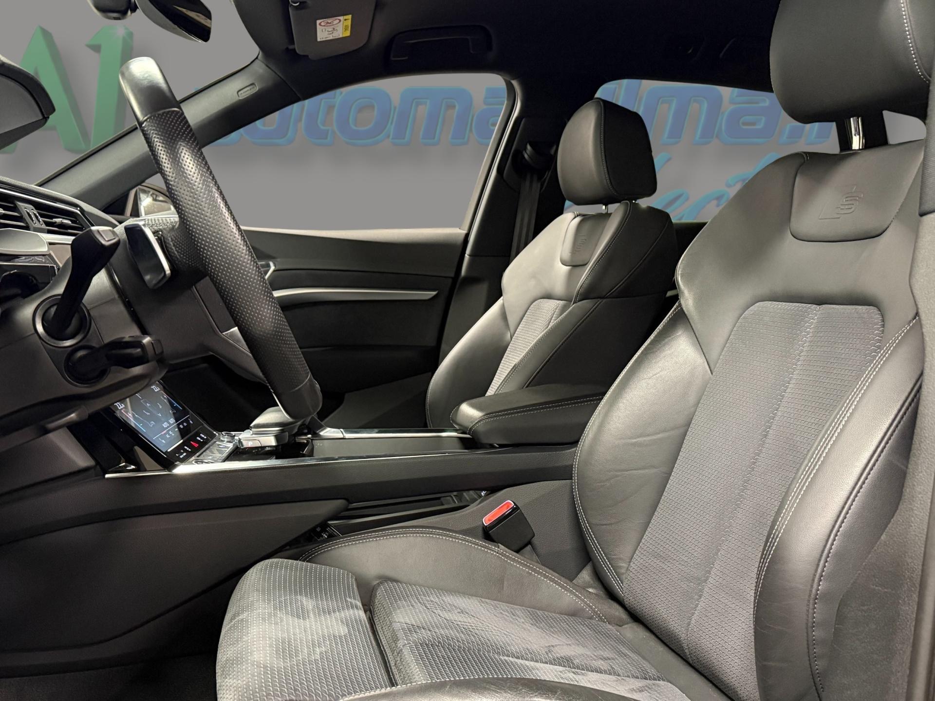 AUDI e-tron 2023