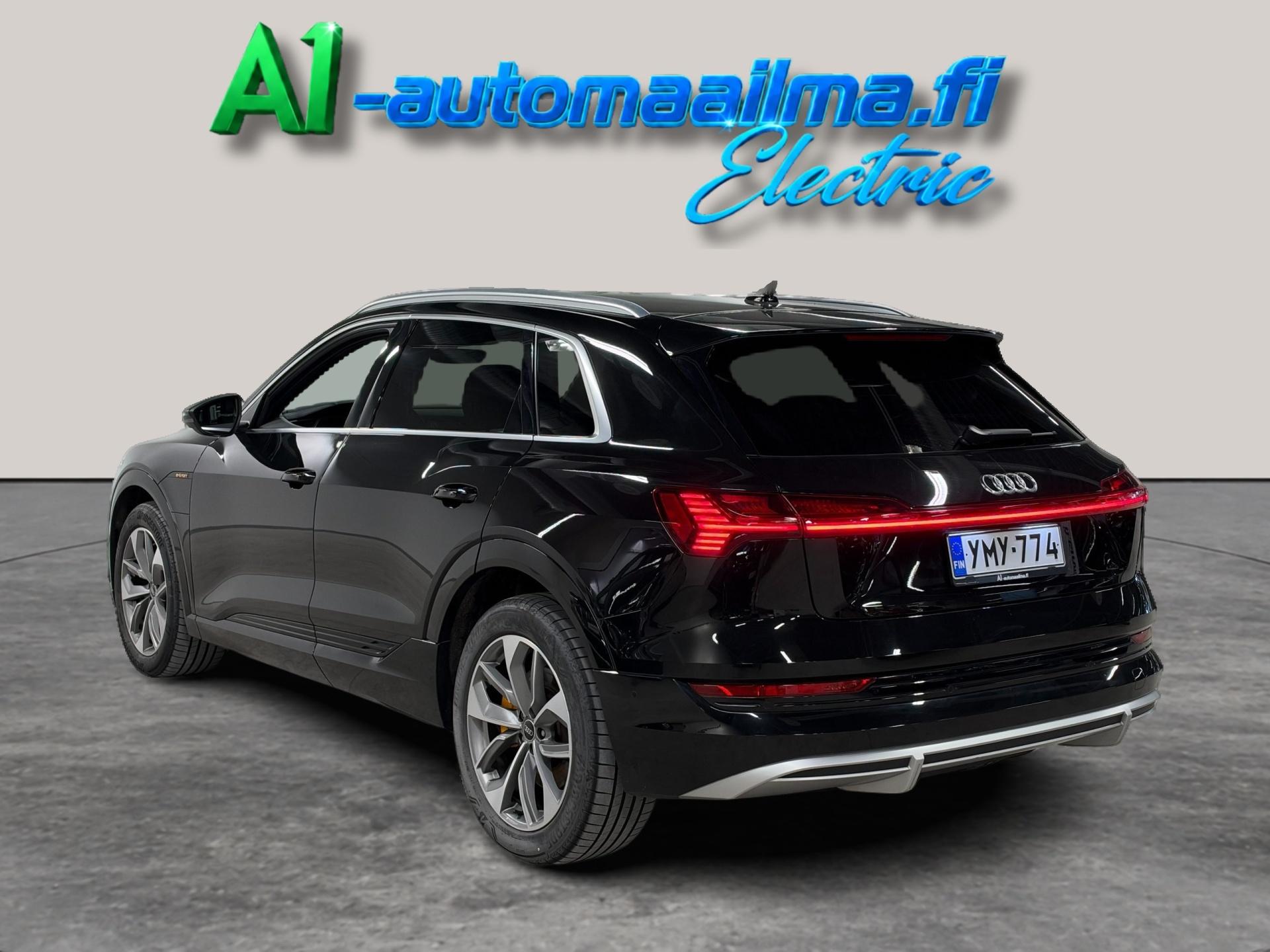 AUDI e-tron 2023