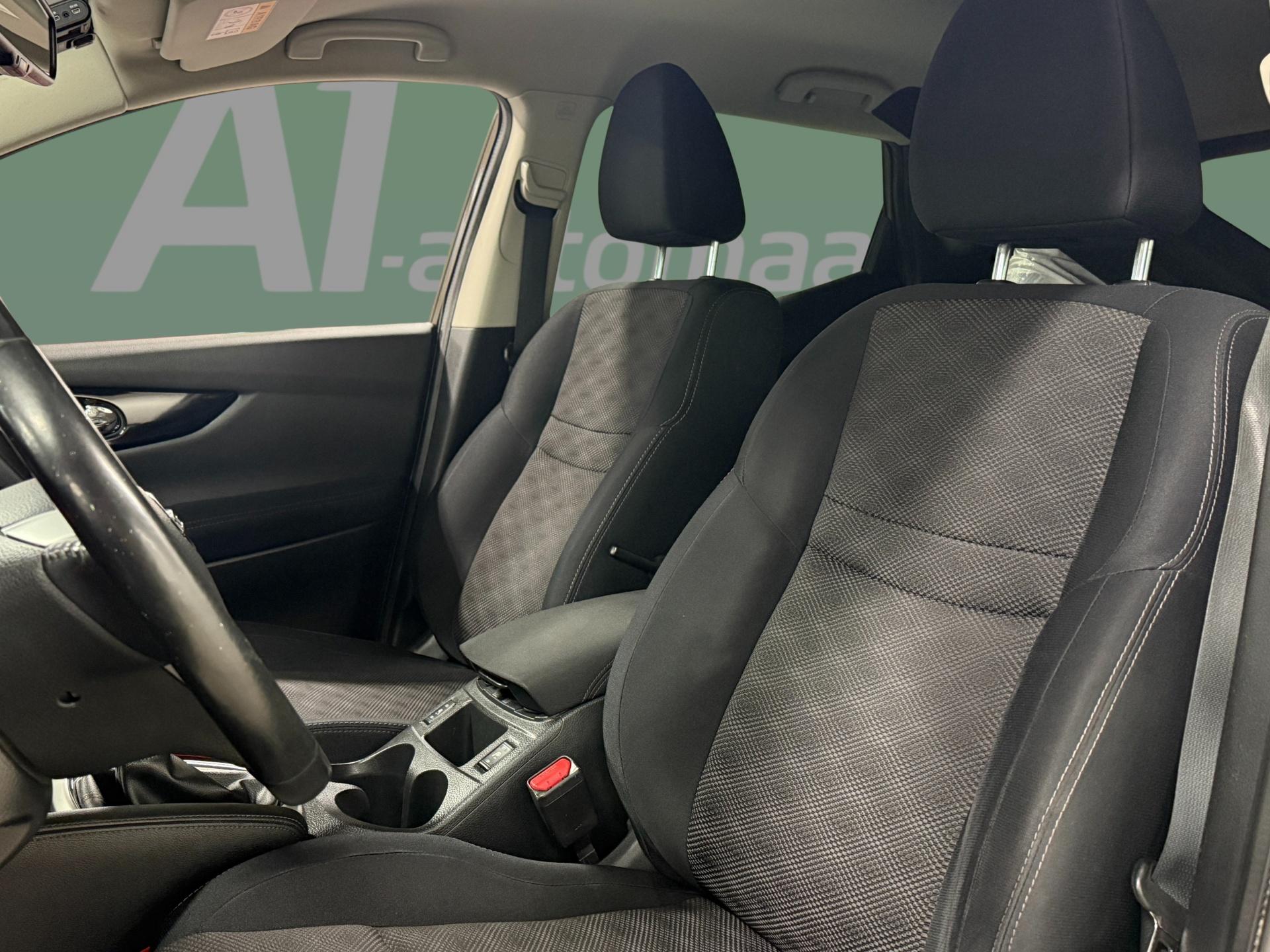 NISSAN Qashqai 2015