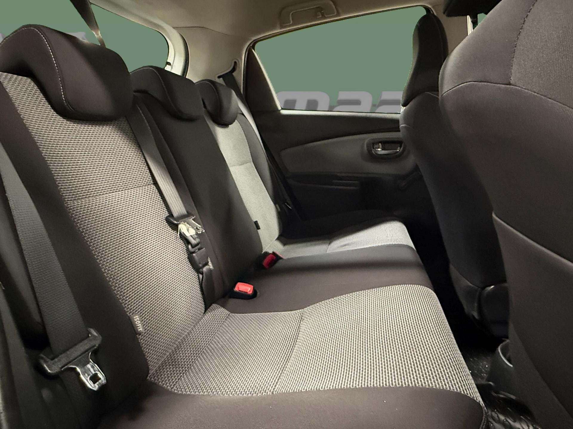 TOYOTA Yaris 2014
