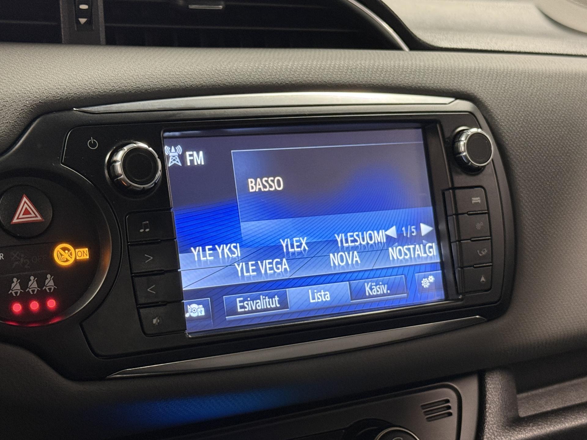 TOYOTA Yaris 2014