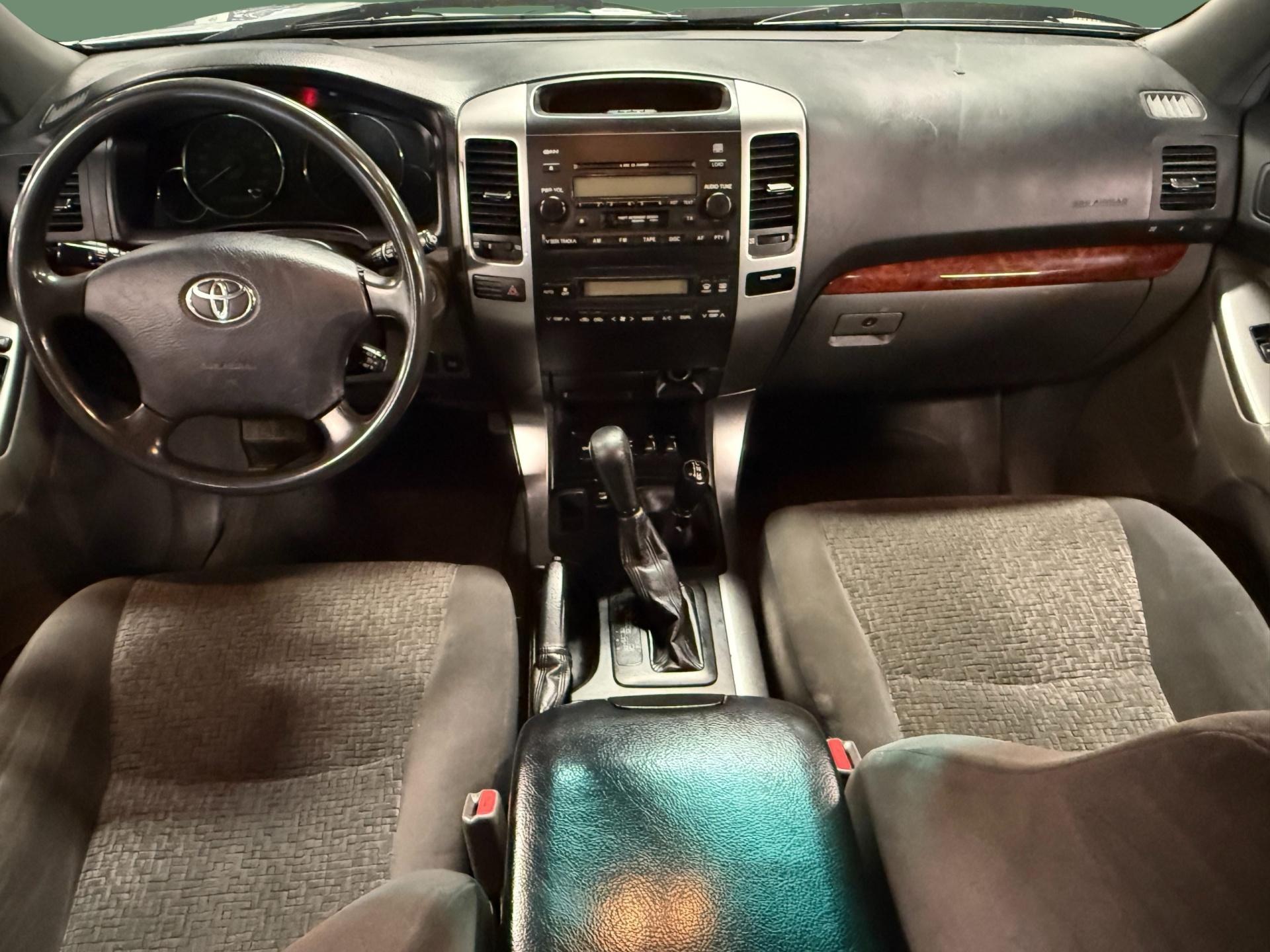 TOYOTA Land Cruiser 2006