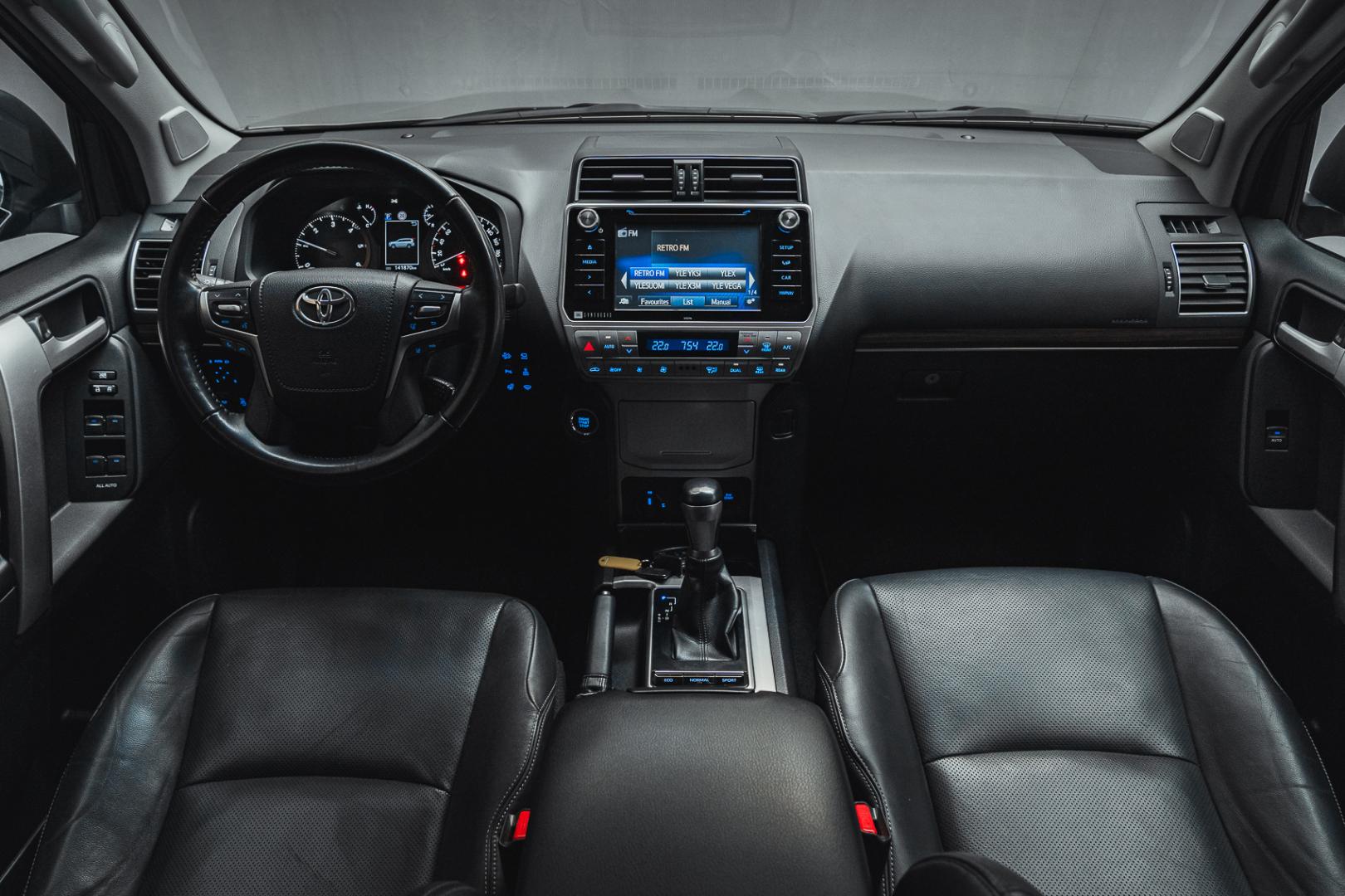 TOYOTA Land Cruiser 2019