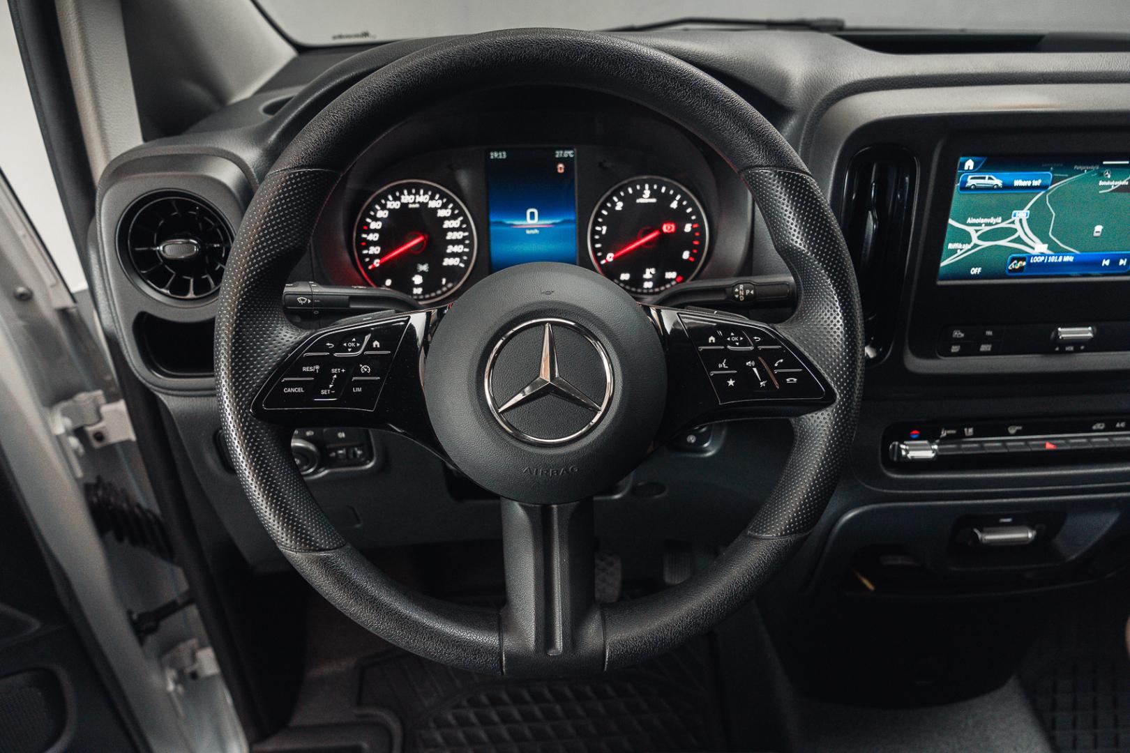 MERCEDES-BENZ Vito 2024