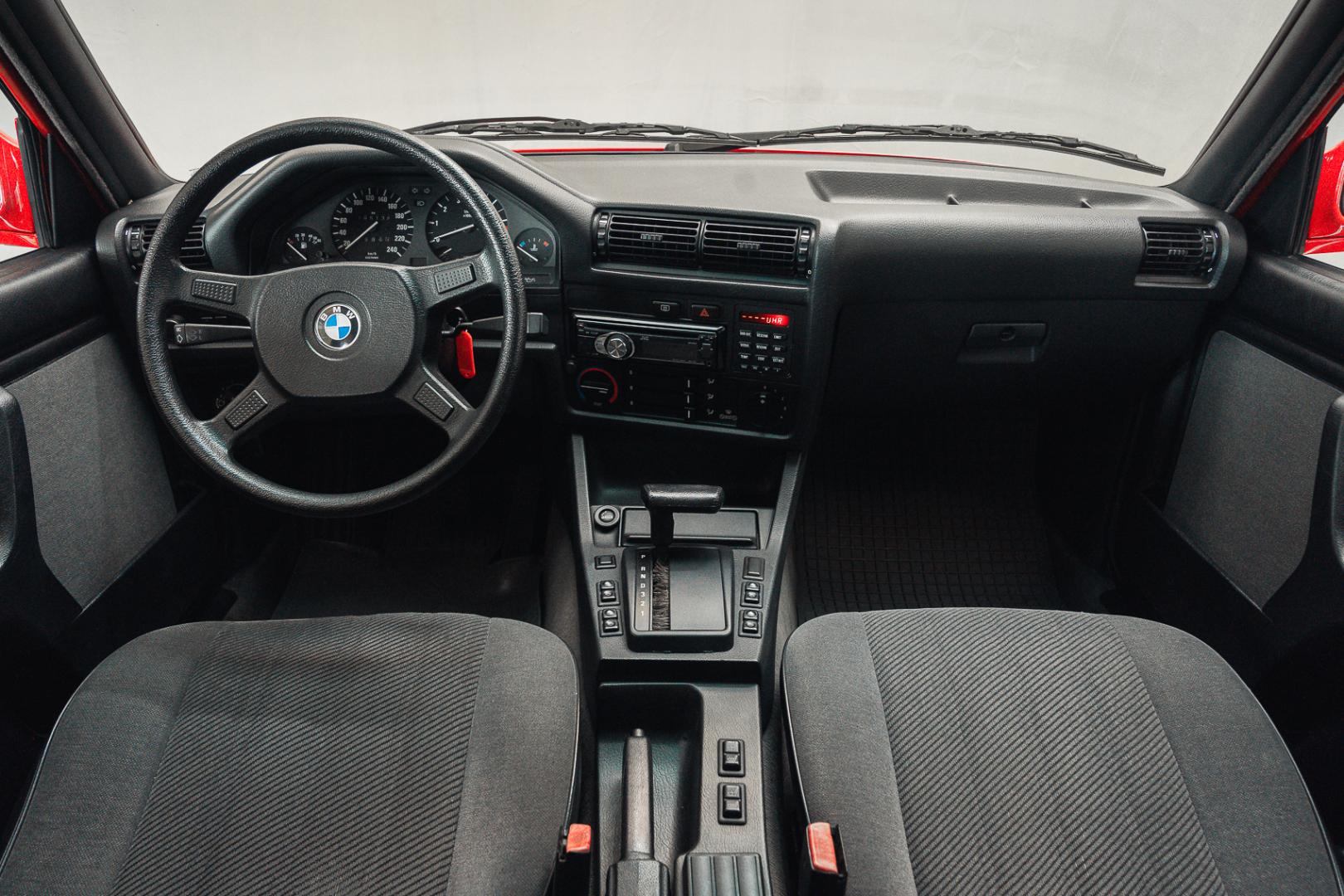 BMW 325 1990