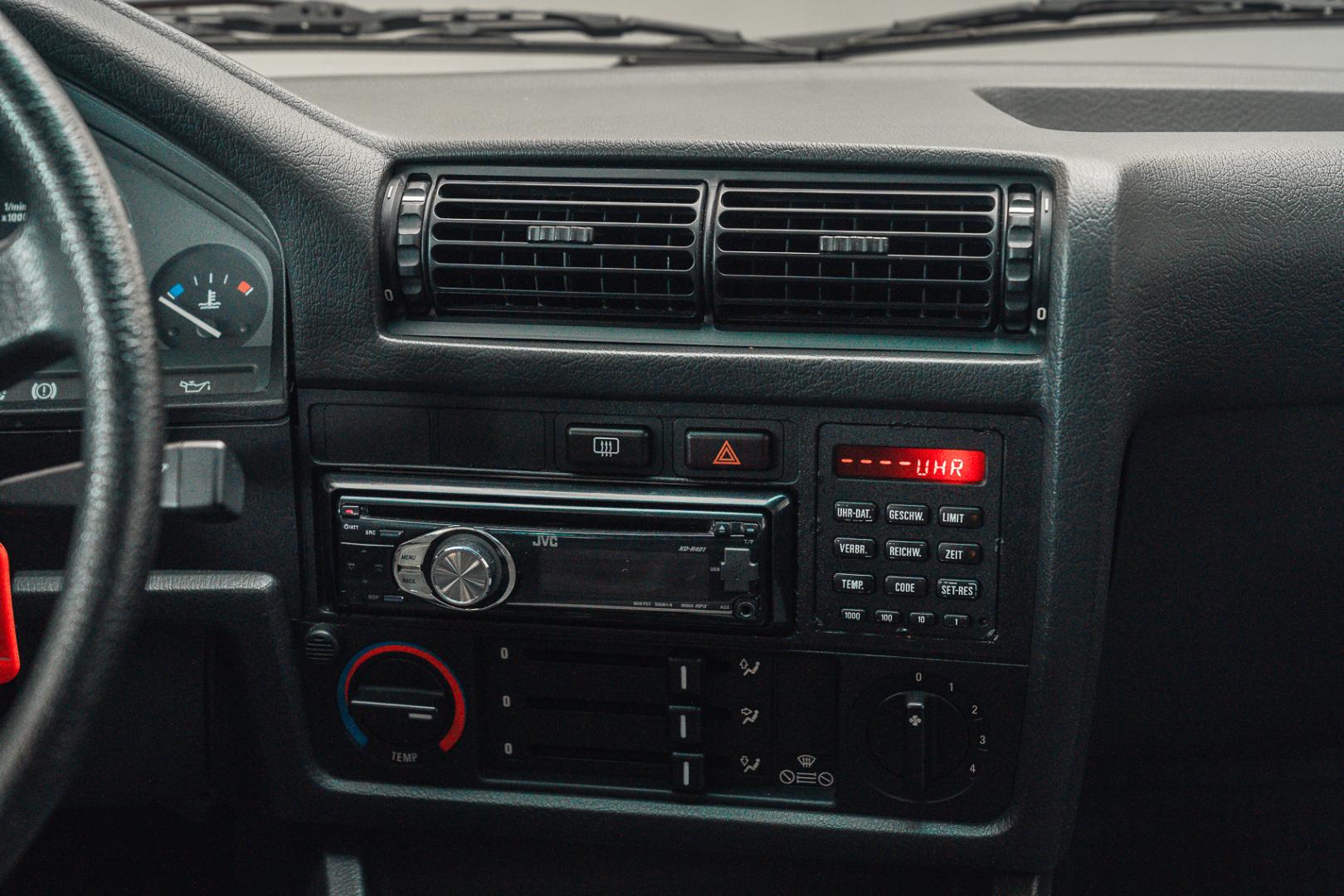 BMW 325 1990