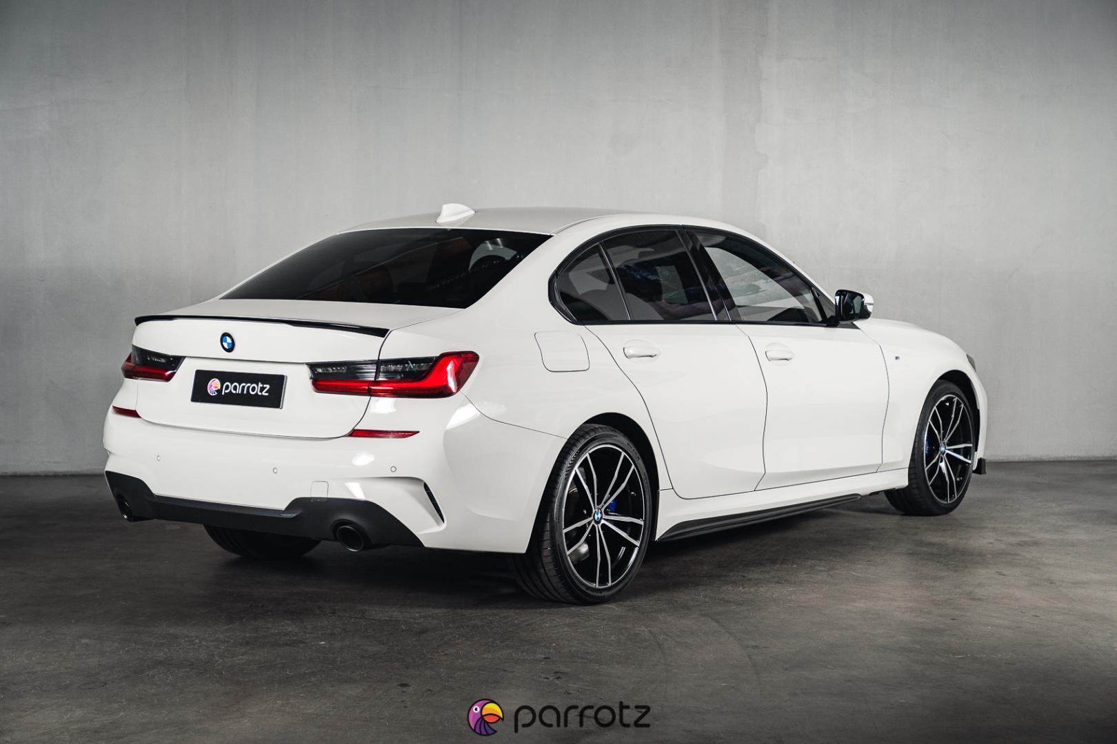 BMW 330 2019