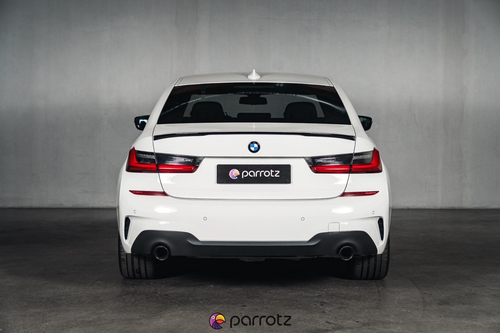BMW 330 2019