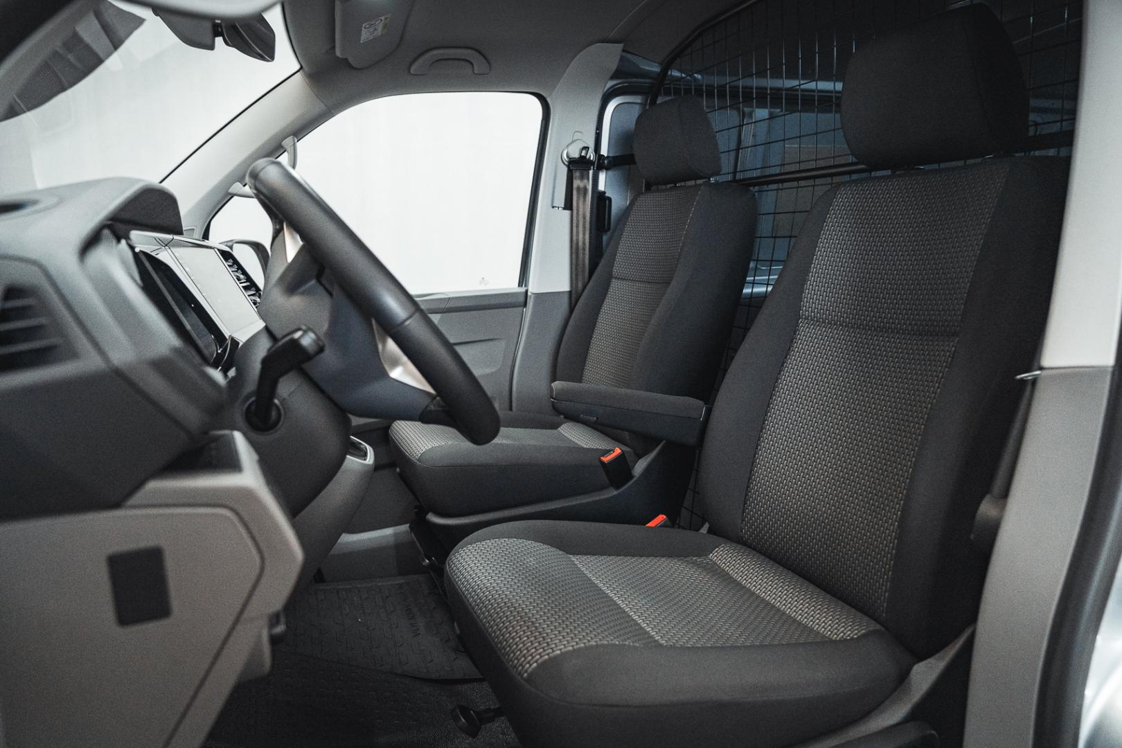 VOLKSWAGEN Transporter 2023