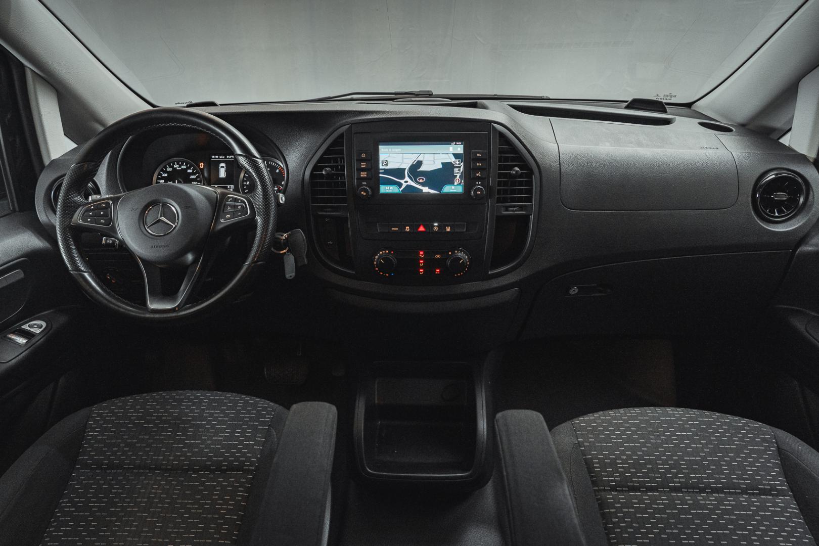 MERCEDES-BENZ Vito 2023