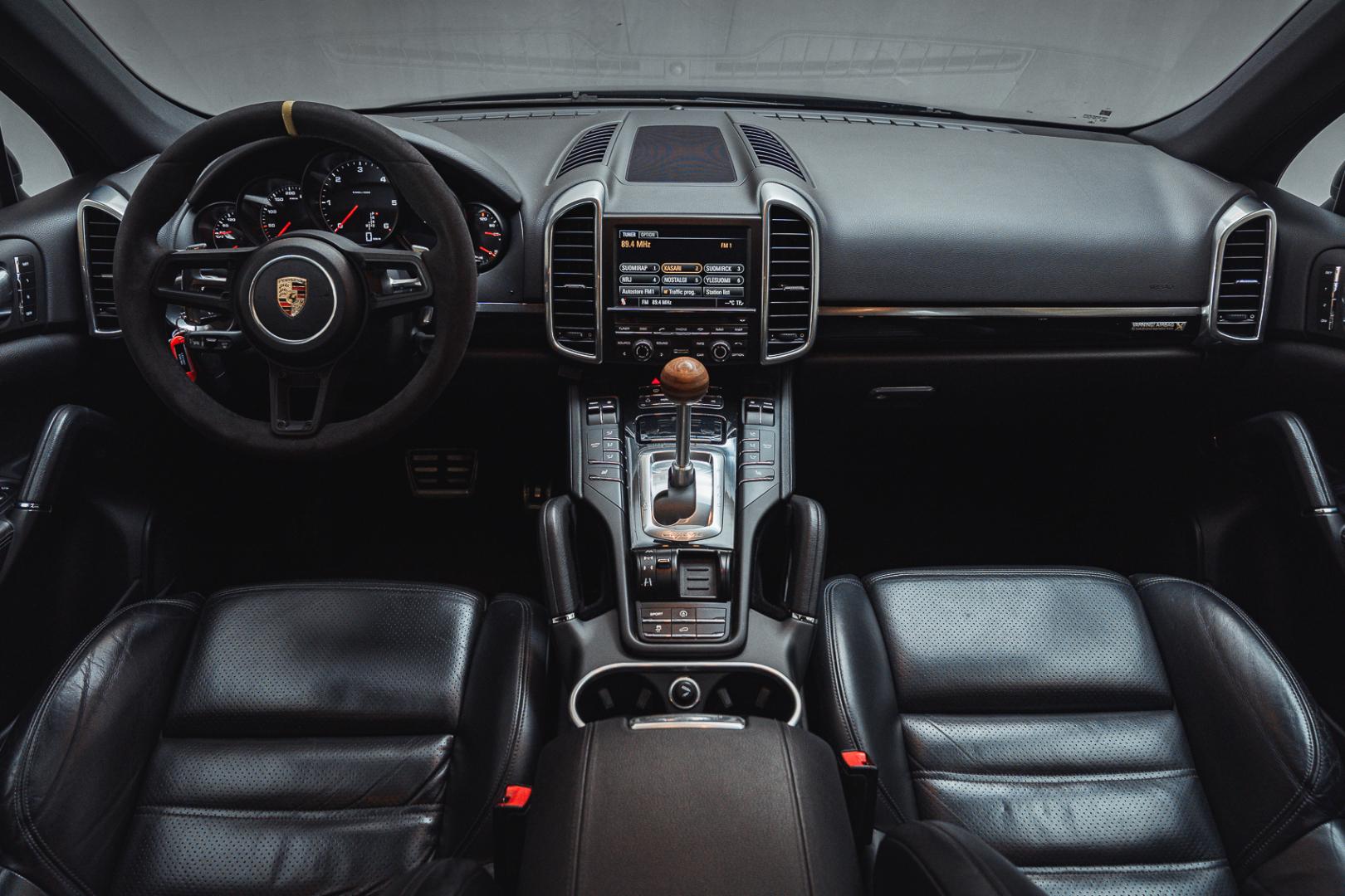 PORSCHE Cayenne 2010