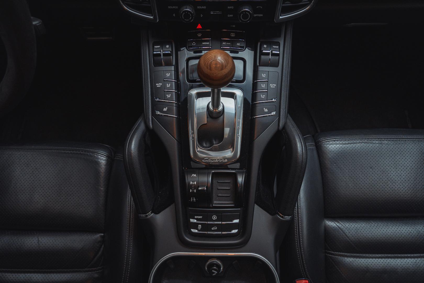 PORSCHE Cayenne 2010