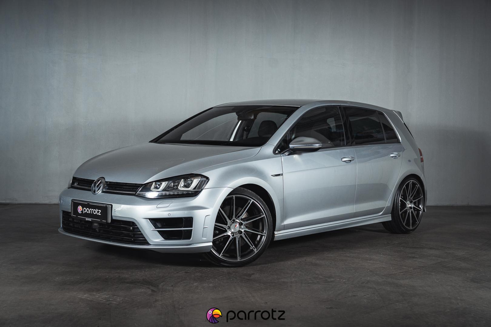 VOLKSWAGEN Golf 2015