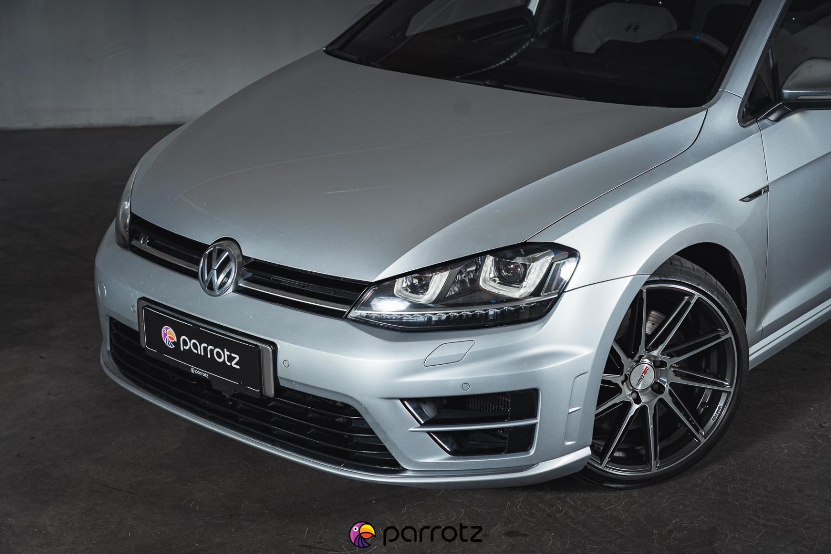 VOLKSWAGEN Golf 2015