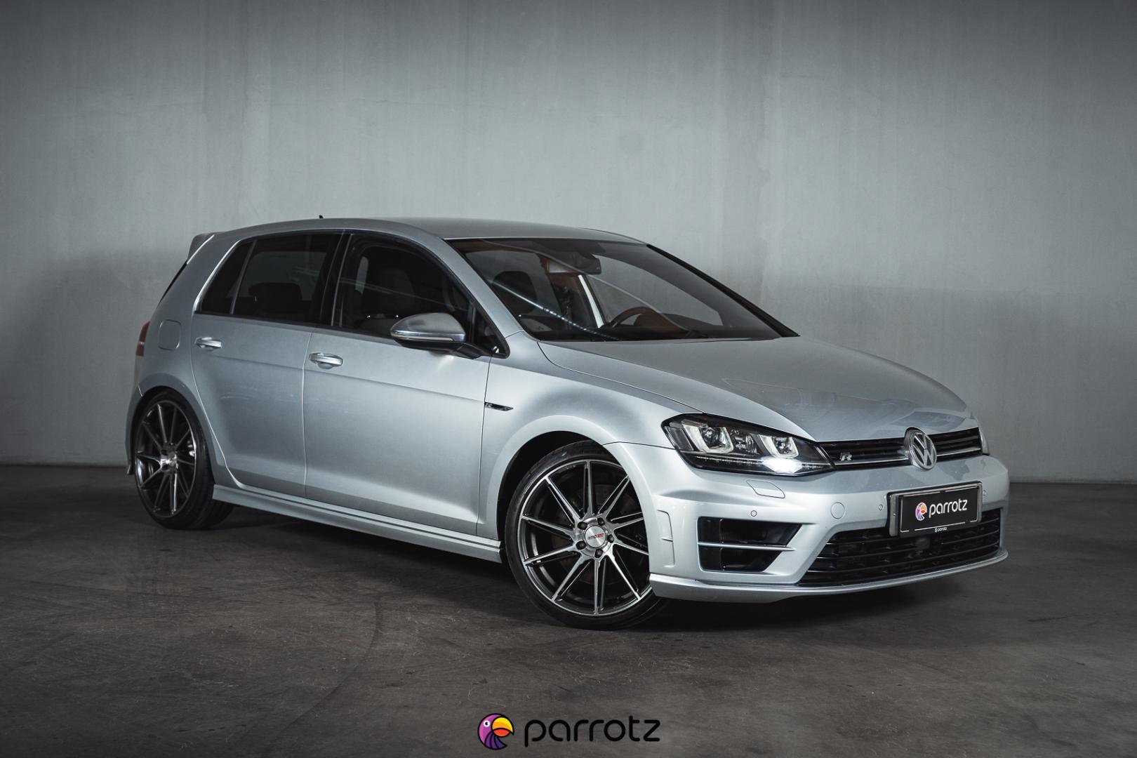 VOLKSWAGEN Golf 2015