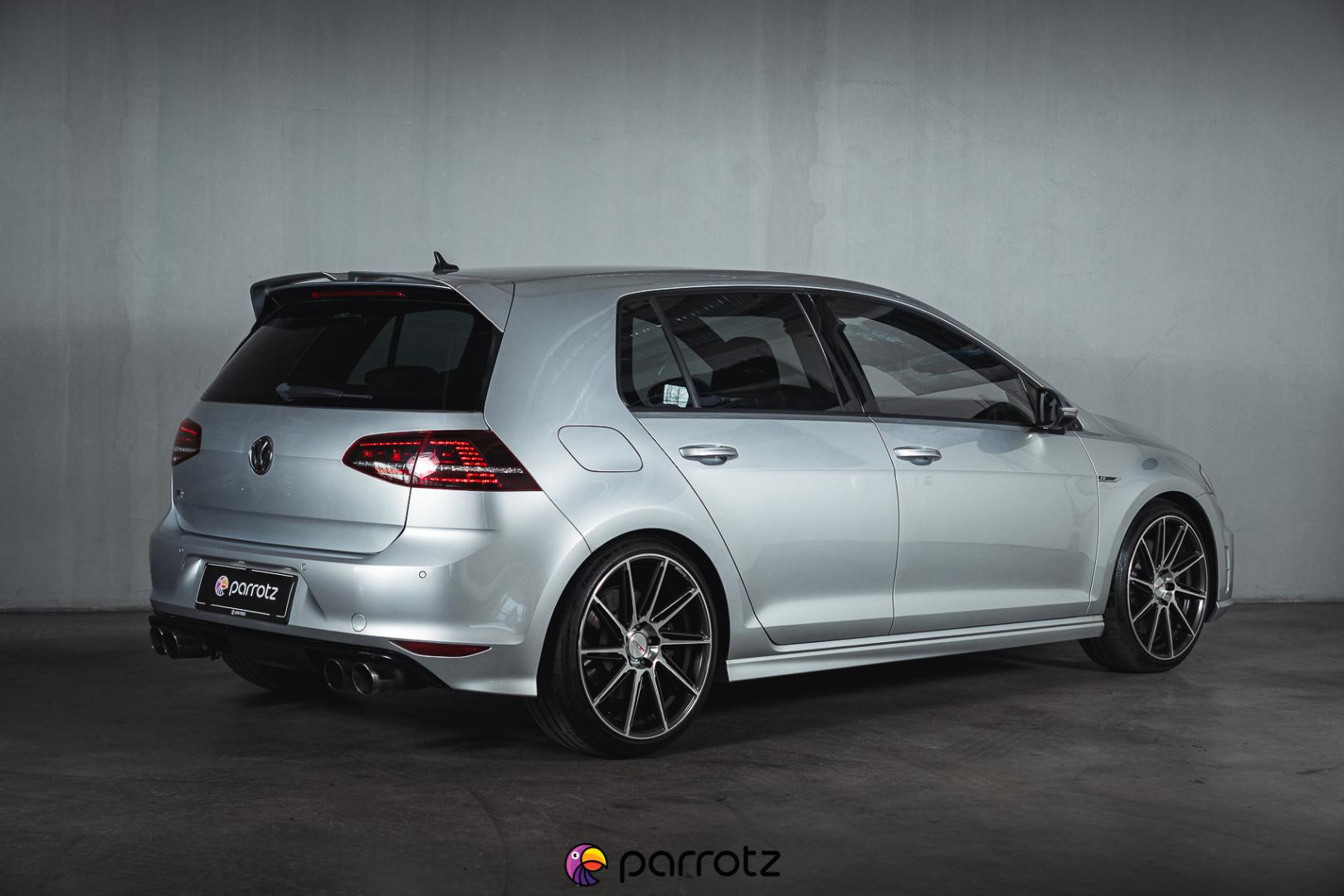 VOLKSWAGEN Golf 2015
