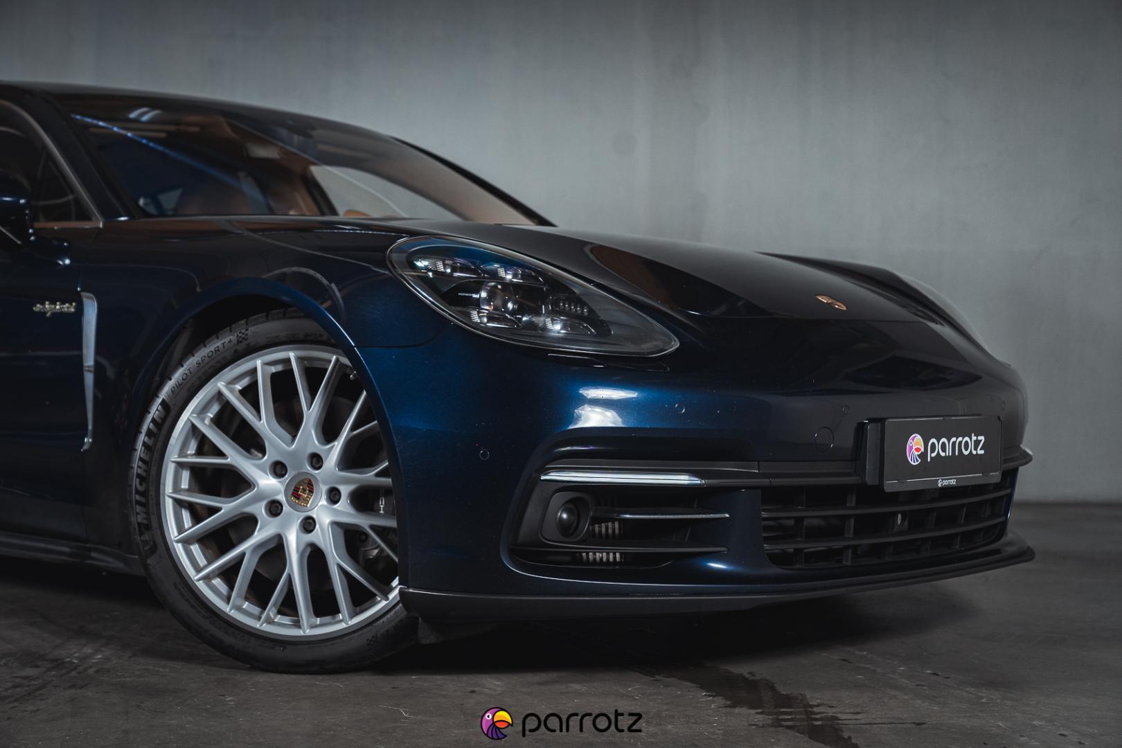 PORSCHE Panamera 2017