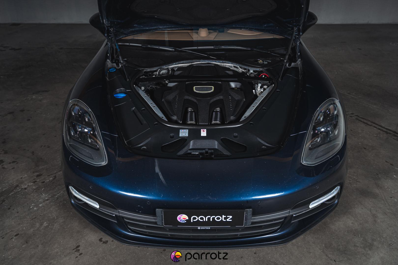 PORSCHE Panamera 2017