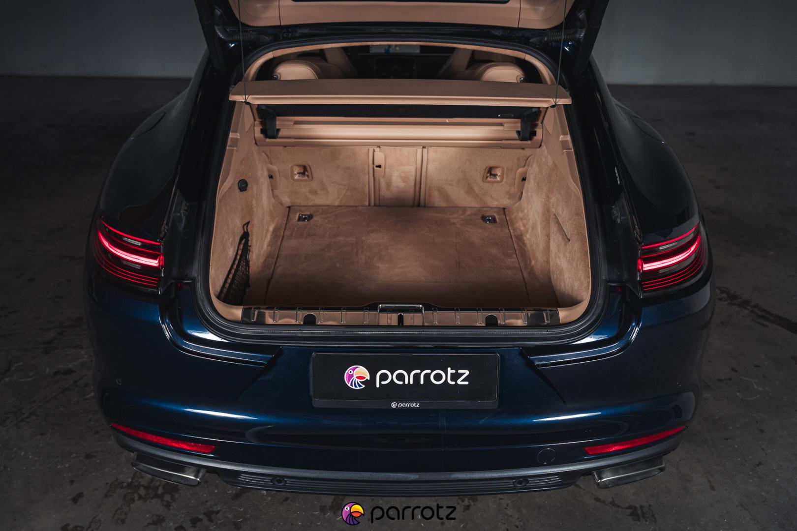 PORSCHE Panamera 2017