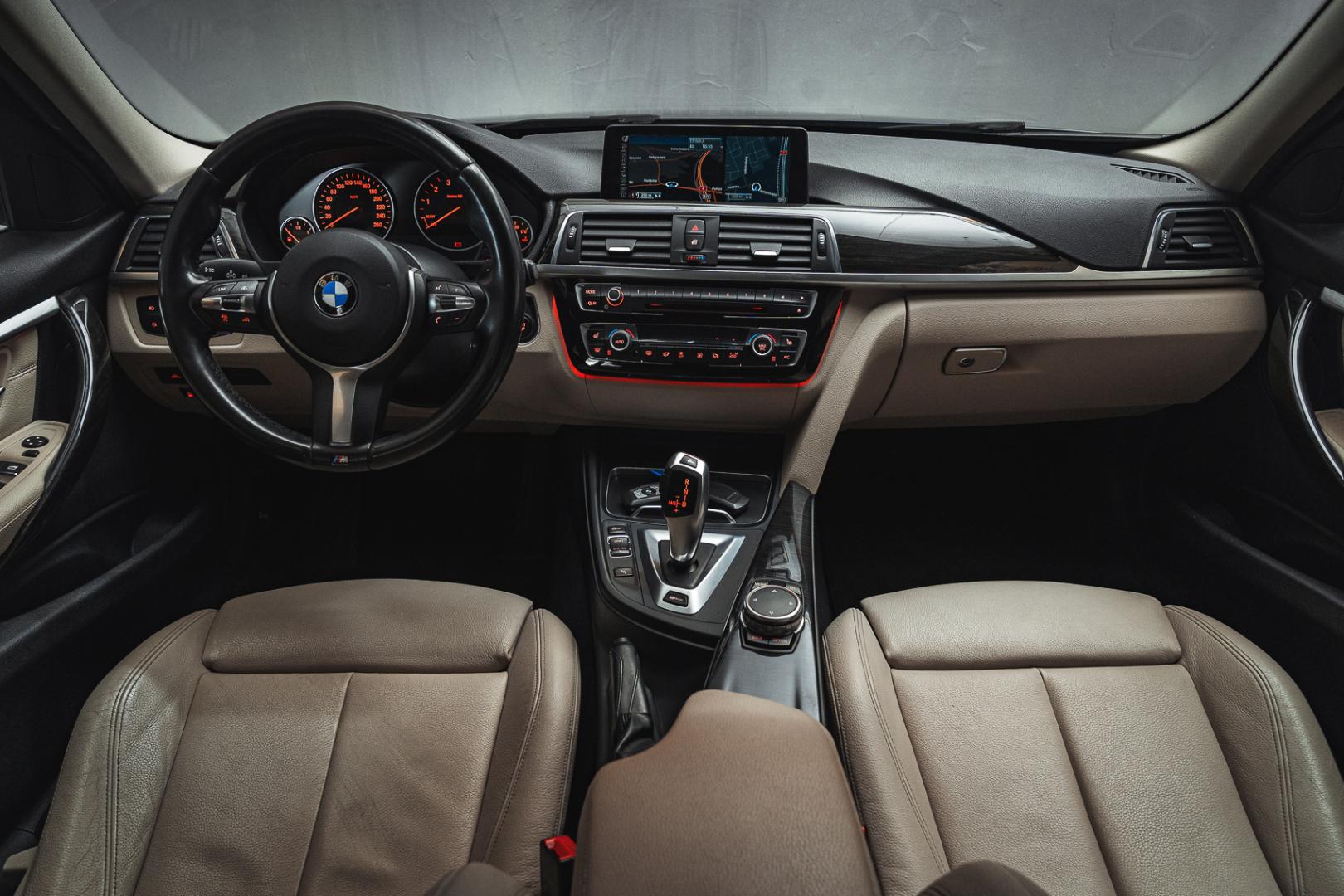BMW 330 2017