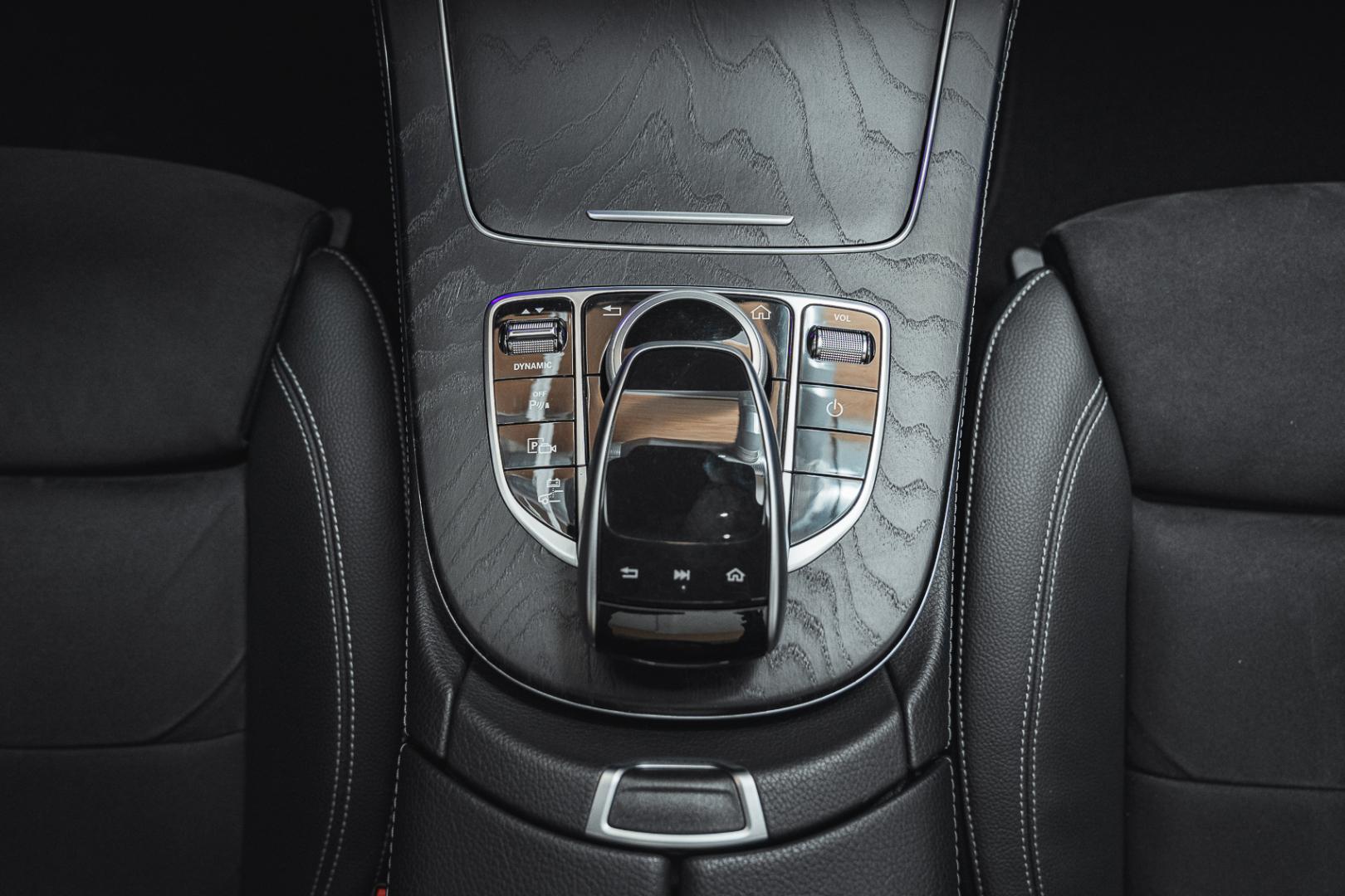 MERCEDES-BENZ E 2019