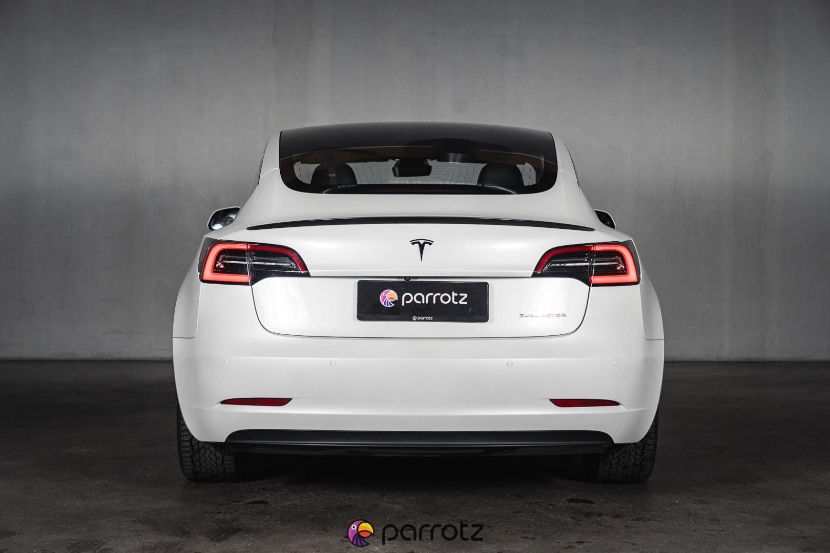 TESLA Model 3 2020