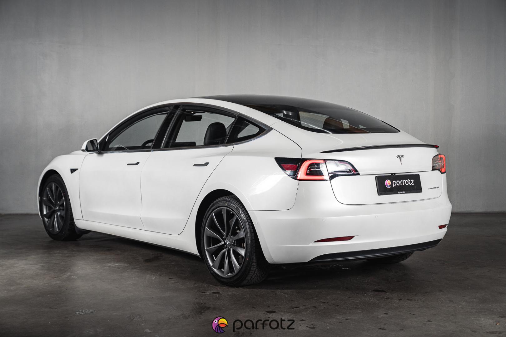 TESLA Model 3 2020
