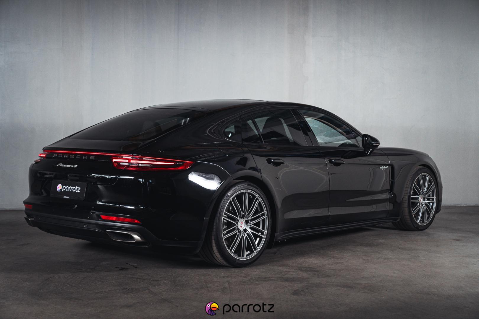 PORSCHE Panamera 2018