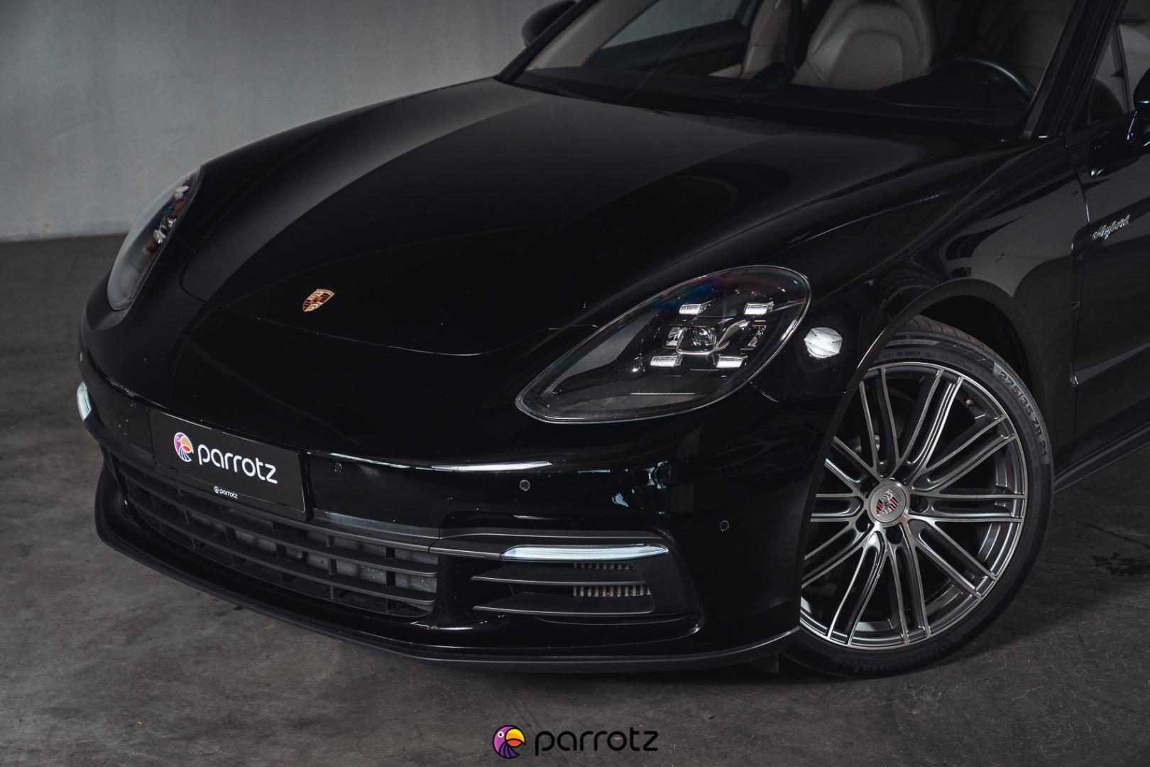 PORSCHE Panamera 2018