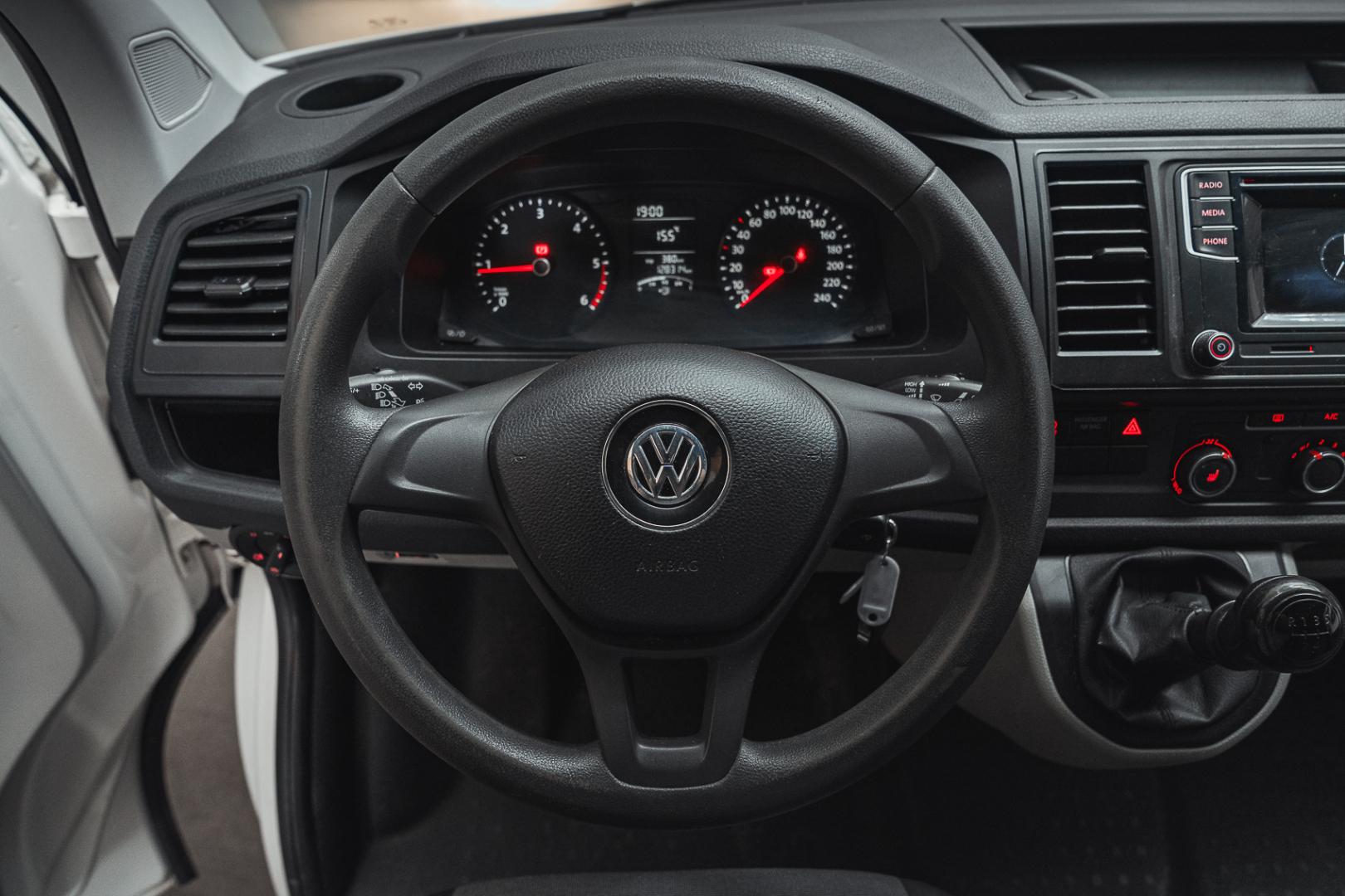 VOLKSWAGEN Transporter 2018