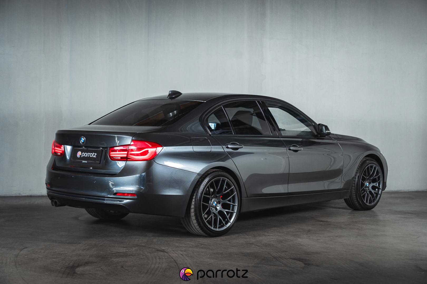BMW 330 2017