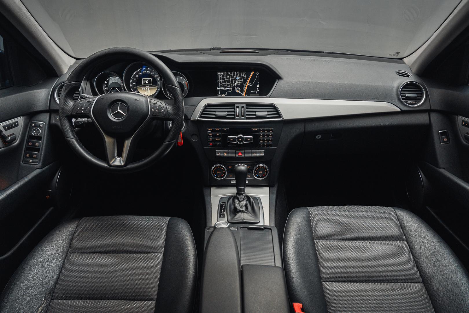 MERCEDES-BENZ C 2011
