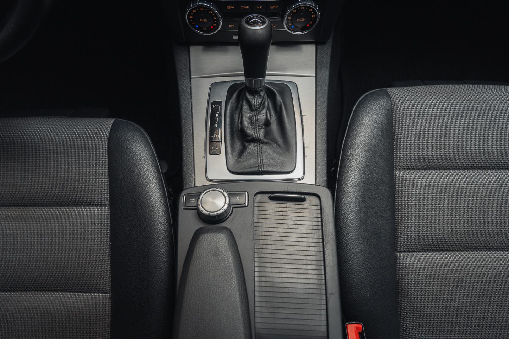 MERCEDES-BENZ C 2011
