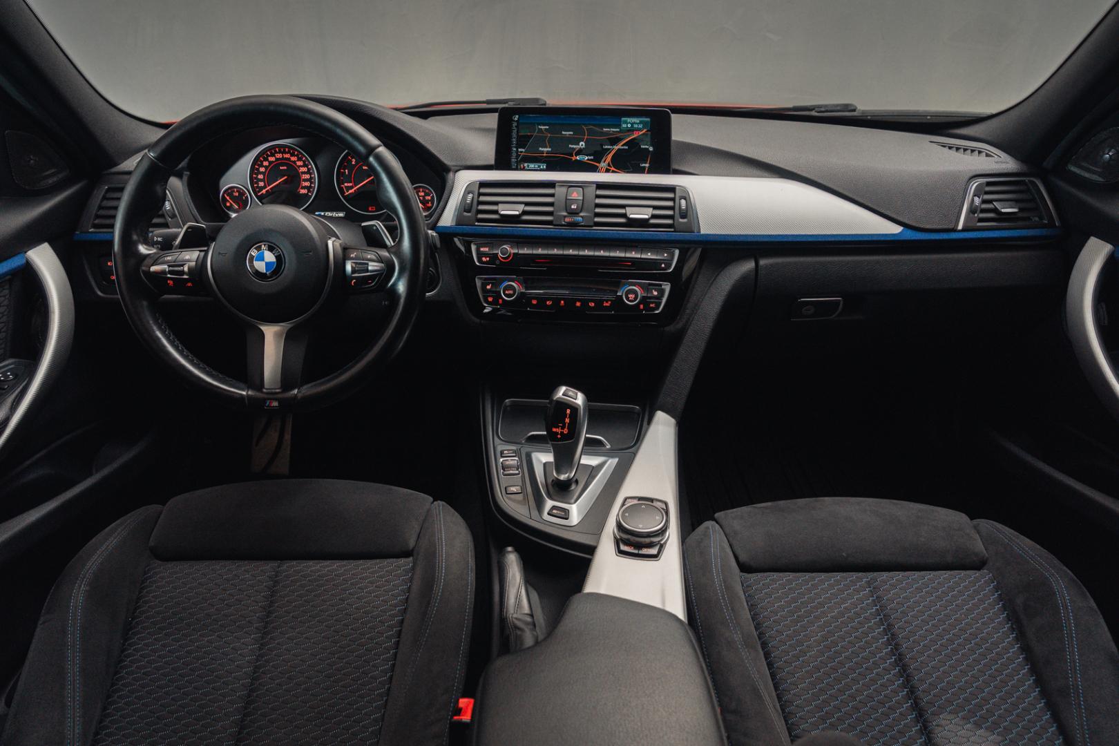BMW 330 2016