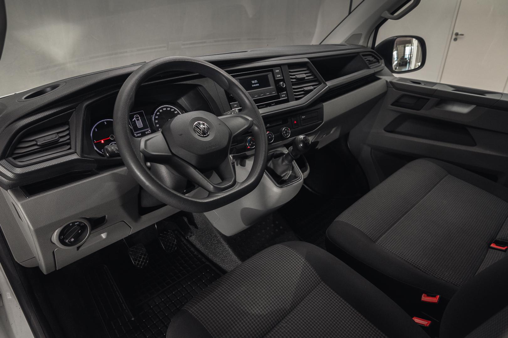 VOLKSWAGEN Transporter 2020